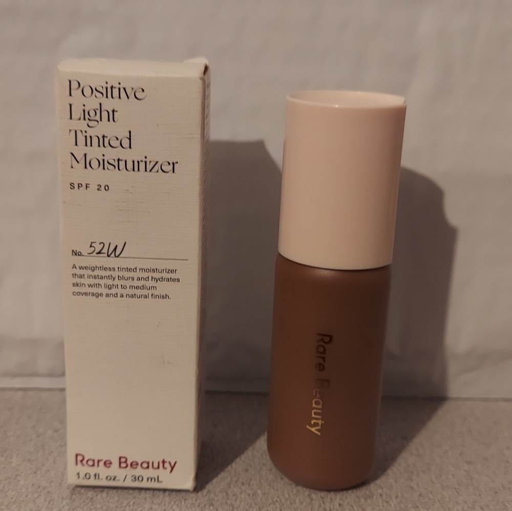 Rare Beauty Positive Light Tinted Moisturizer SPF 20 Color 52W  1 oz  New in Box